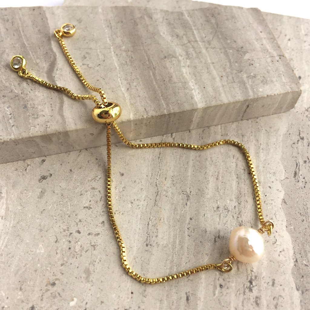 Single Freshwater Pearl Adjustable Gold Bracelet